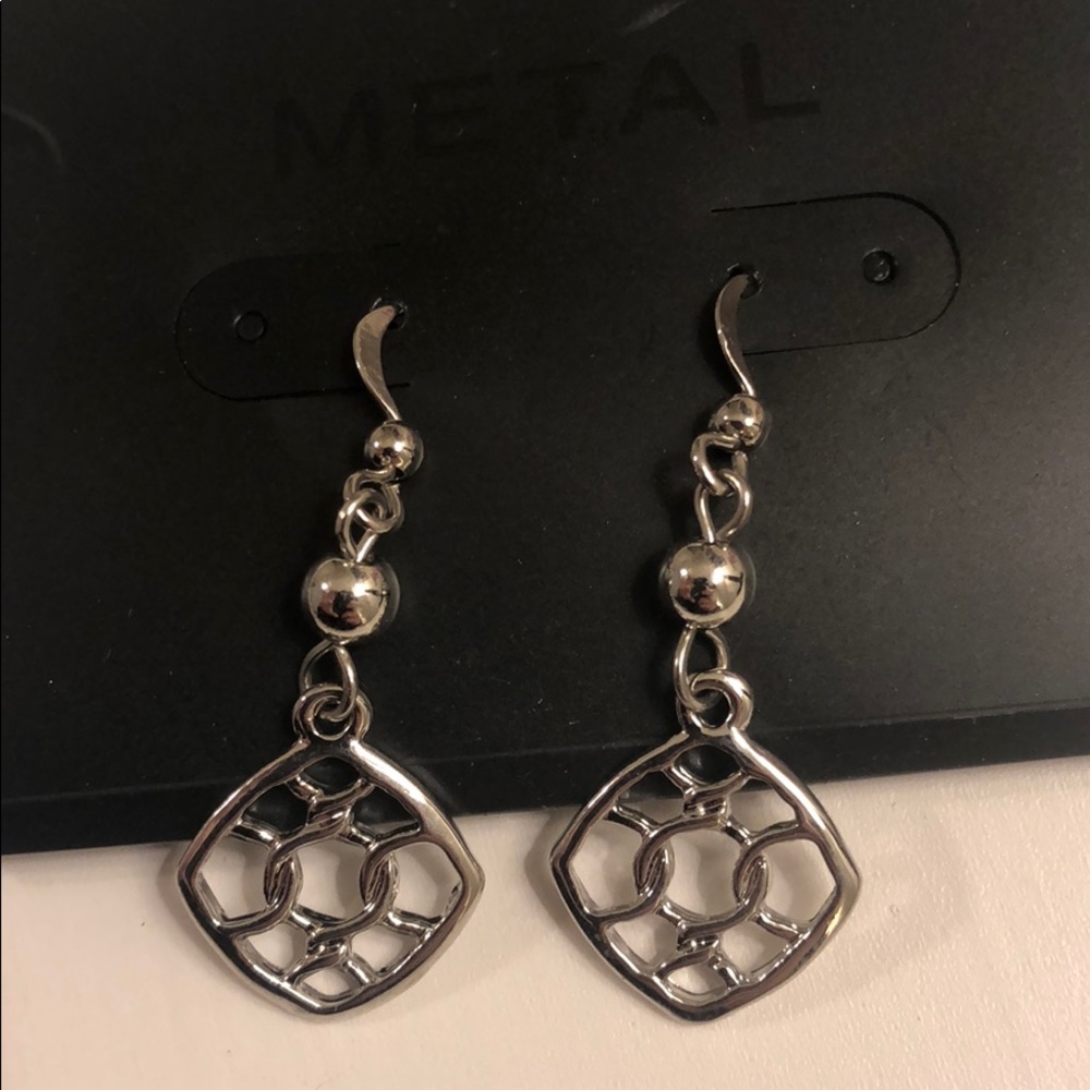 Silver dangle drop earrings